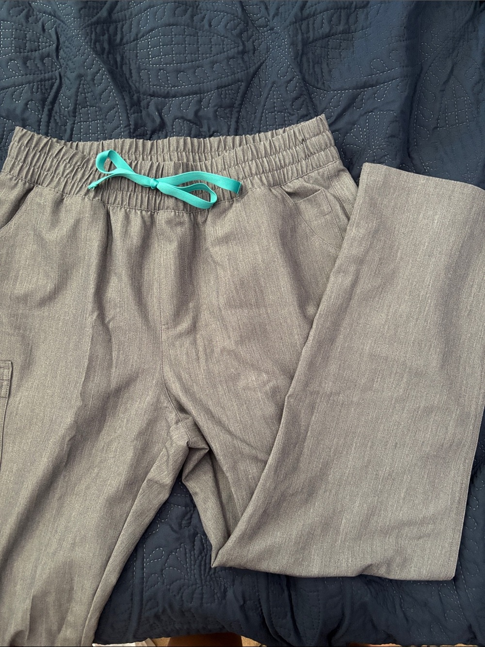 FIGS High Waisted Yola Scrub Pant - Graphite